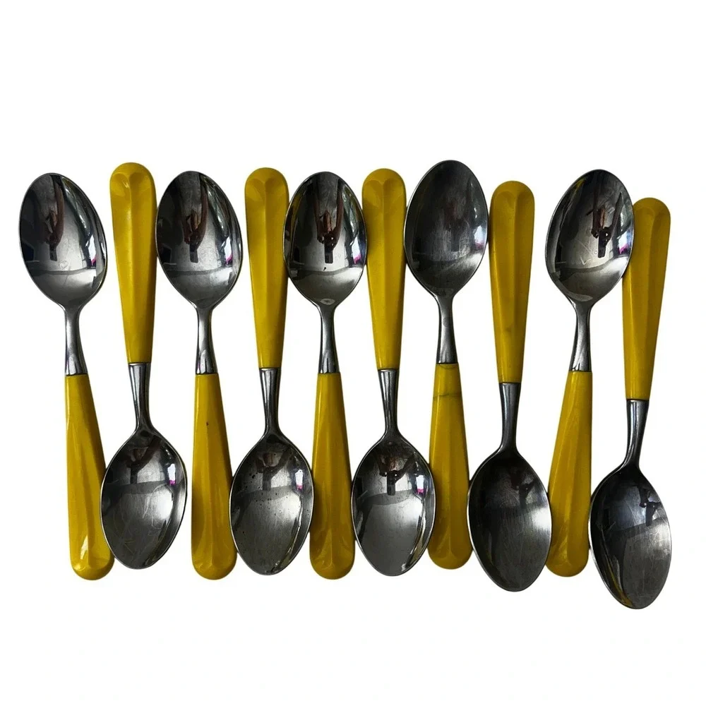 Vintage/Retro Oxford Hall Yellow Handle Stainless Flatware Set 35 Pc‎ Dining